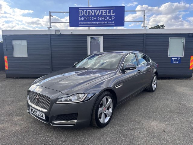 2016 Jaguar Xf 2L Portfolio 4dr - Photo 3