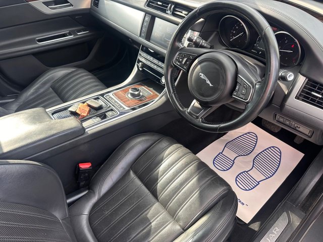 2016 Jaguar Xf 2L Portfolio 4dr - Photo 7