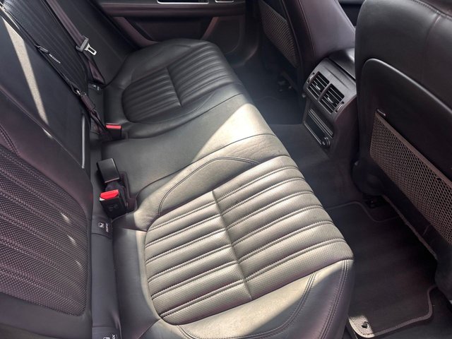 2016 Jaguar Xf 2L Portfolio 4dr - Photo 8