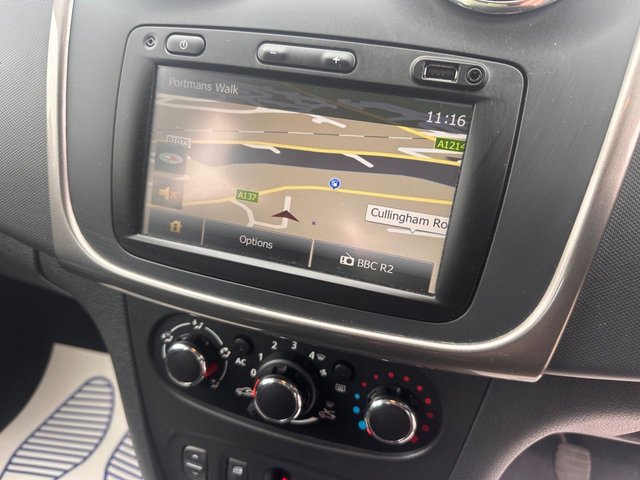 2014 Dacia Sandero Stepway 1.5L Laureate 5dr - Photo 11