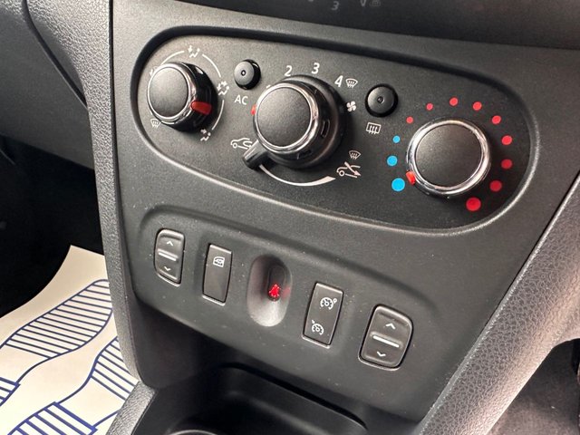 2014 Dacia Sandero Stepway 1.5L Laureate 5dr - Photo 12