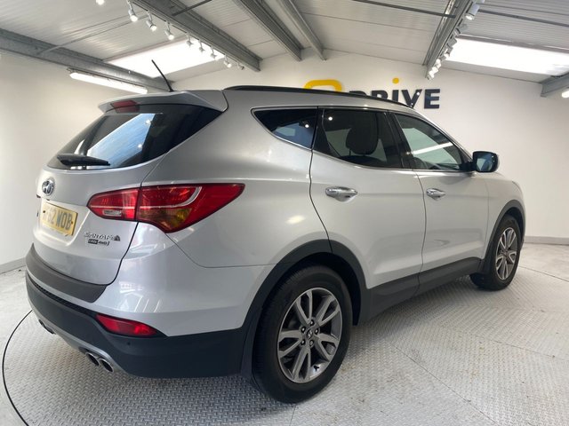 2012 Hyundai Santa FE 2.2L Premium 5dr - Photo 5
