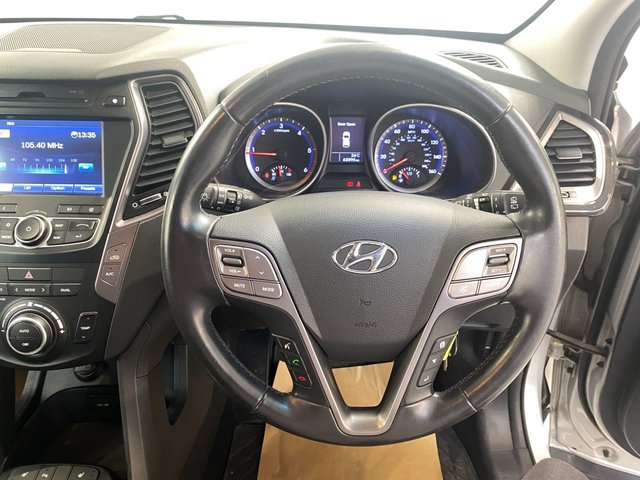 2012 Hyundai Santa FE 2.2L Premium 5dr - Photo 12