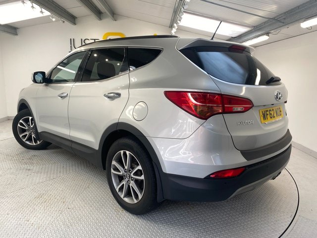2012 Hyundai Santa FE 2.2L Premium 5dr - Photo 3