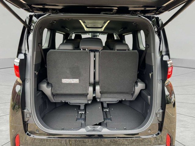 2024 Toyota Alphard - Photo 8
