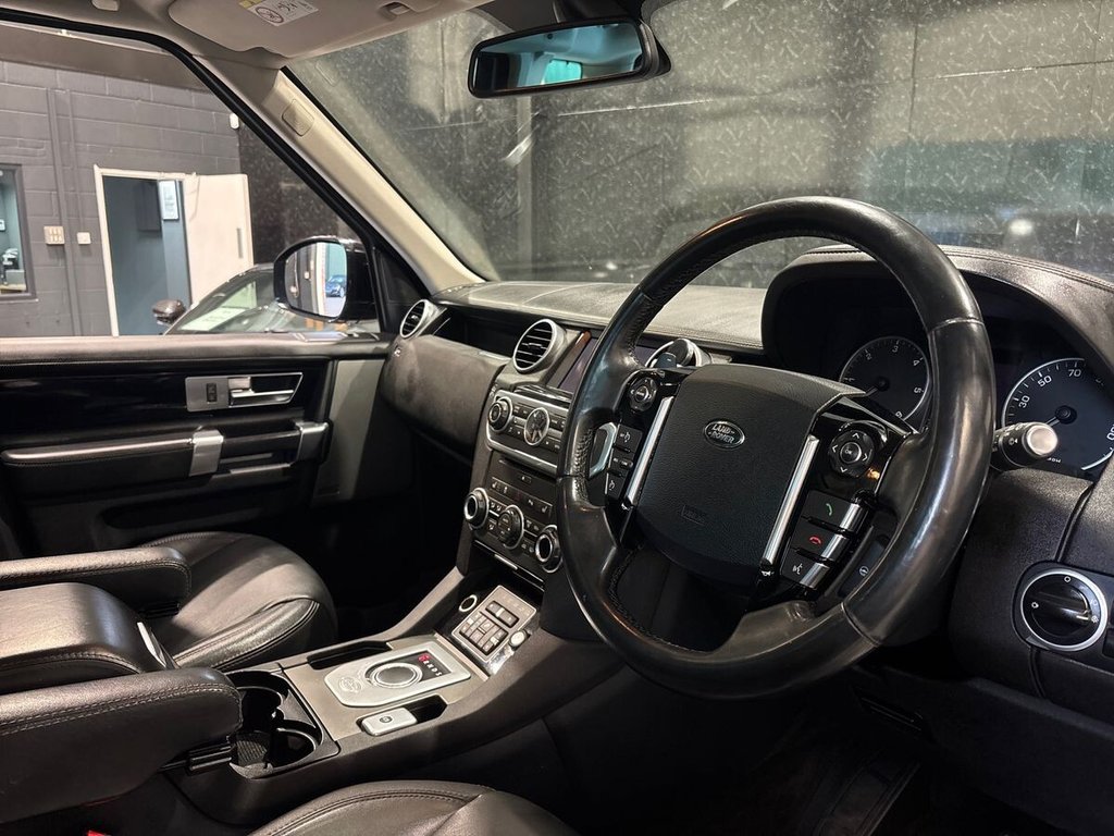 USED 2016 66 LAND ROVER DISCOVERY 4 3.0 SD V6 Landmark SUV 5dr Diesel Auto 4WD Euro 6 (s/s) (256 bhp) CLEAR GLASS EXAMPLE|CAM BELT