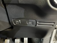 USED 2018 68 VOLVO XC40 1.5 T3 R-Design Pro SUV 5dr Petrol Manual Euro 6 (s/s) (156 ps) 2 keys, FSH, digi dash, heated seat