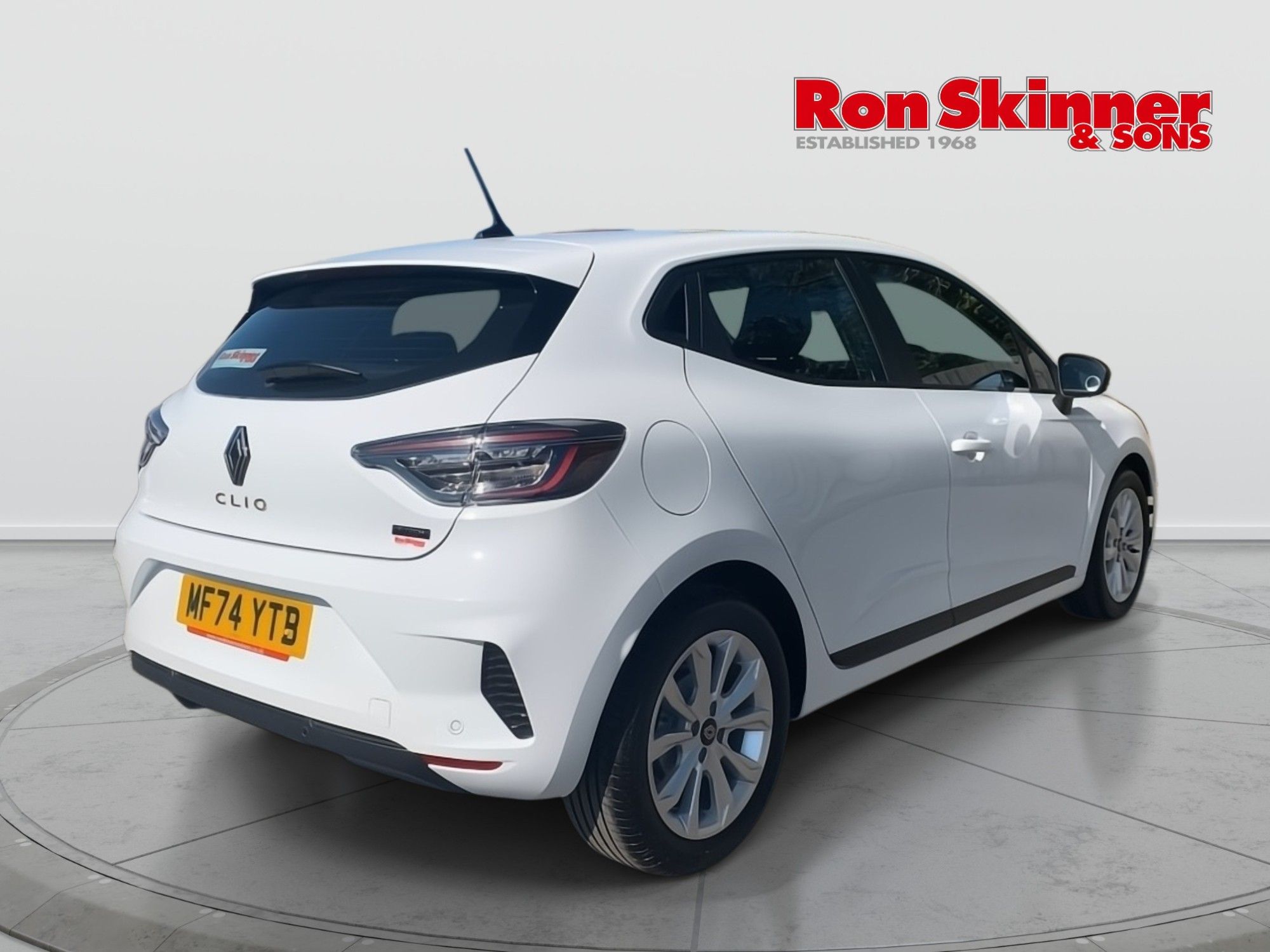 USED 2024 74 RENAULT CLIO 1.6 E-TECH evolution Hatchback 5dr Petrol Hybrid Auto Euro 6 (s/s) (145 ps) 