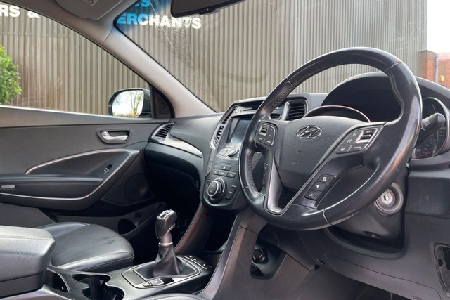 2015 HYUNDAI SANTA FE - Photo 9