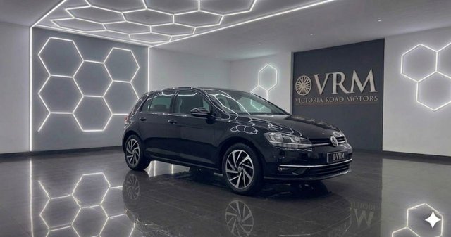 View our VOLKSWAGEN GOLF