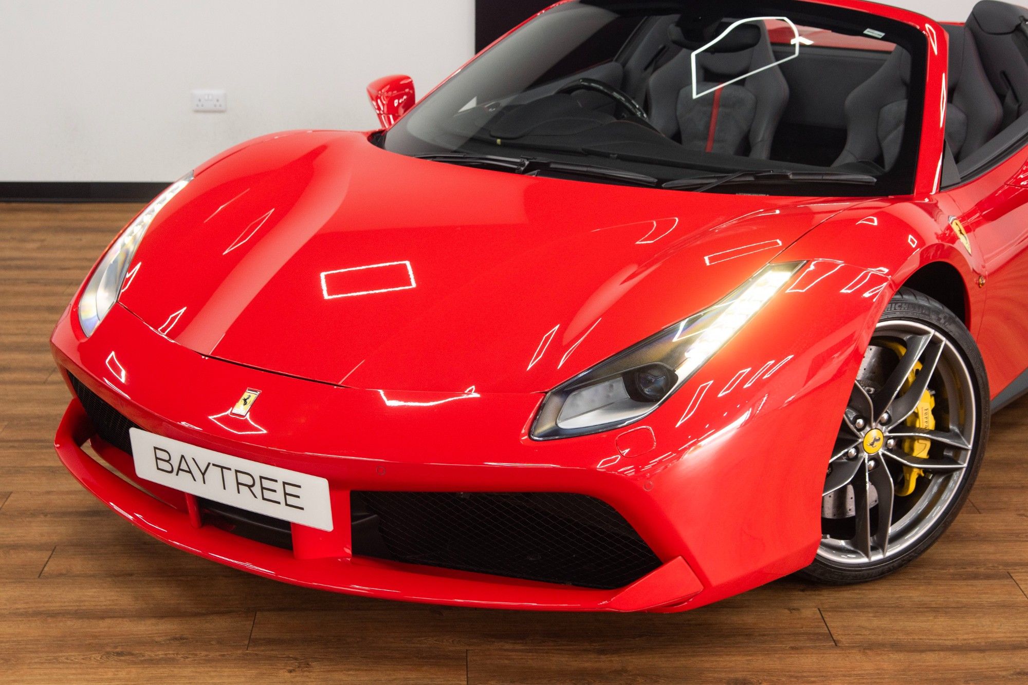 USED 2018 FERRARI 488 3.9T V8 Spider  