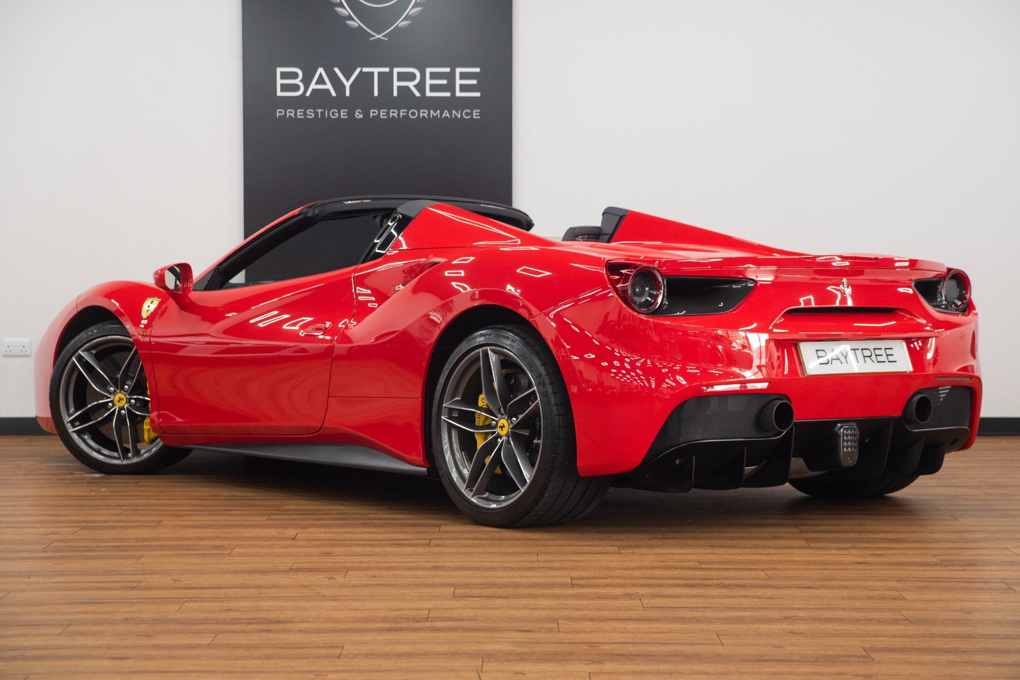 USED 2018 FERRARI 488 3.9T V8 Spider  