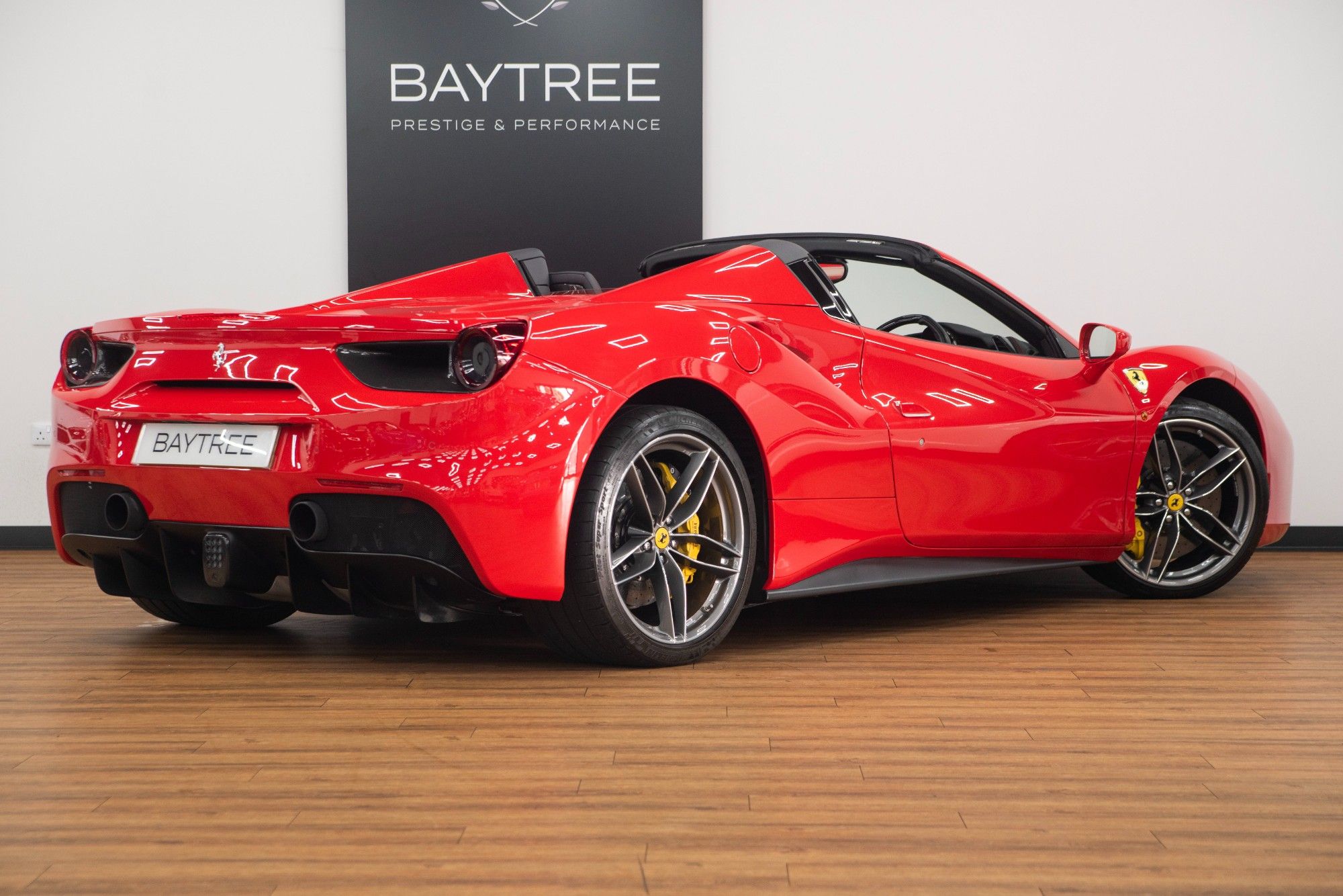 USED 2018 FERRARI 488 3.9T V8 Spider  