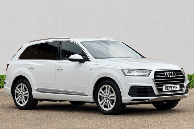 View our AUDI Q7
