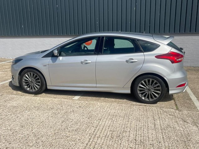 View our FORD FOCUS