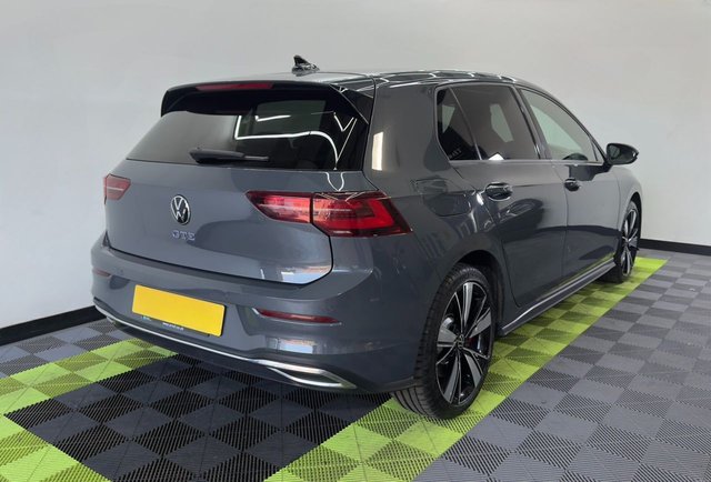 2021 VOLKSWAGEN GOLF - Photo 2
