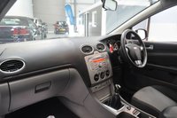 USED 2009 58 FORD FOCUS 1.6 Zetec Hatchback 5dr Petrol Manual (161 g/km, 99 bhp) 