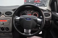 USED 2009 58 FORD FOCUS 1.6 Zetec Hatchback 5dr Petrol Manual (161 g/km, 99 bhp) 