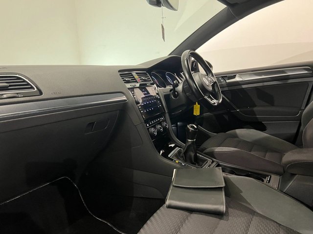 2020 VOLKSWAGEN GOLF 1.5 TSI EVO R-Line Edition Hatchback 5dr Petrol Manual Euro 6 (s/s) (150 ps) - Photo 5