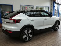 USED 2022 22 VOLVO C40 Twin Recharge 78kWh TM PRO SUV 5dr Electric Auto AWD (408 ps) SAT NAV PANORAMIC SUNROOF HARMAN KARDON 360 CAMERA CRUISE CONTROL PARKING SENSORS 1 OWNER SERVICE HISTORY WARRANTY