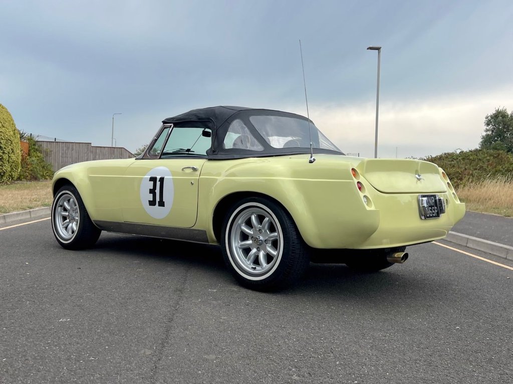 USED 1976 MG MGB SEBRING // 1800cc // Manual // Overdrive // px swap 