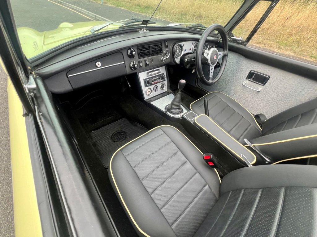 USED 1976 MG MGB SEBRING // 1800cc // Manual // Overdrive // px swap 