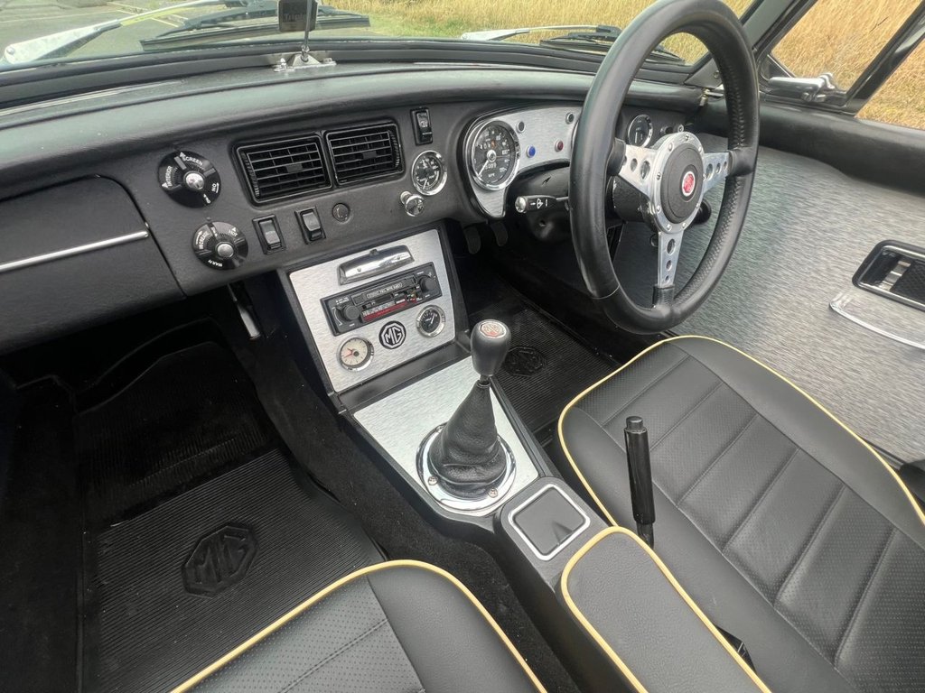 USED 1976 MG MGB SEBRING // 1800cc // Manual // Overdrive // px swap 