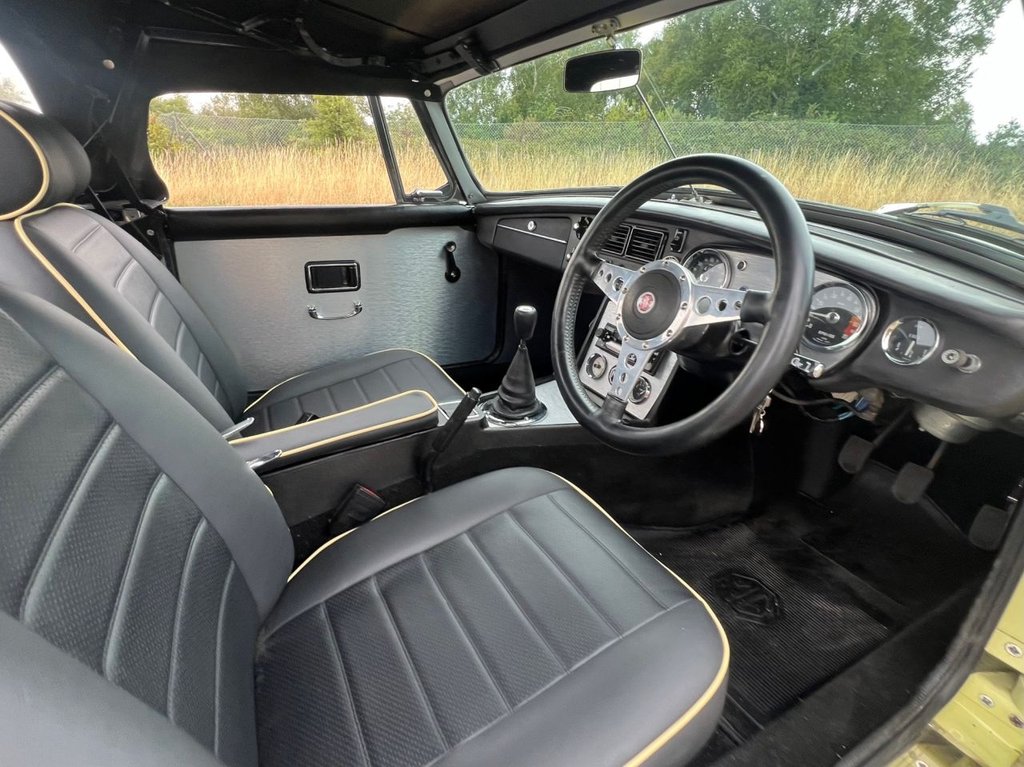 USED 1976 MG MGB SEBRING // 1800cc // Manual // Overdrive // px swap 