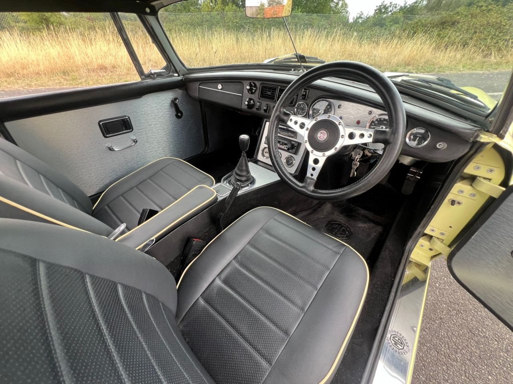USED 1976 MG MGB SEBRING // 1800cc // Manual // Overdrive // px swap 