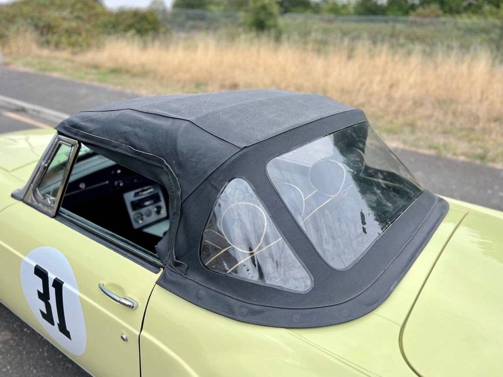 USED 1976 MG MGB SEBRING // 1800cc // Manual // Overdrive // px swap 