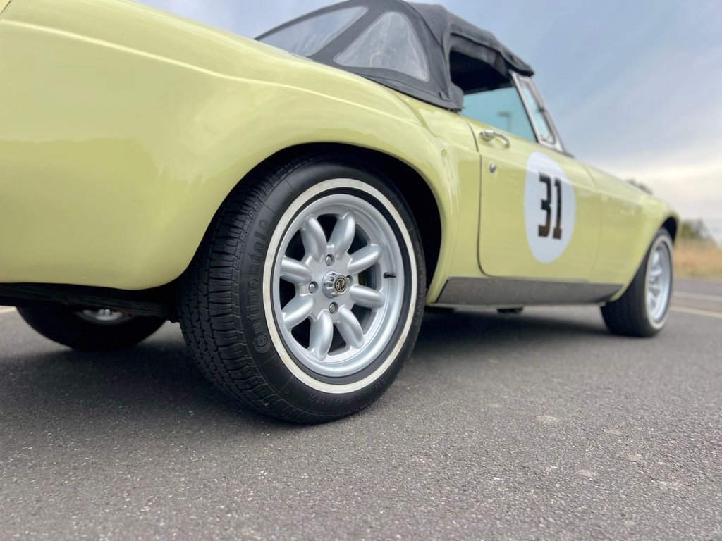 USED 1976 MG MGB SEBRING // 1800cc // Manual // Overdrive // px swap 