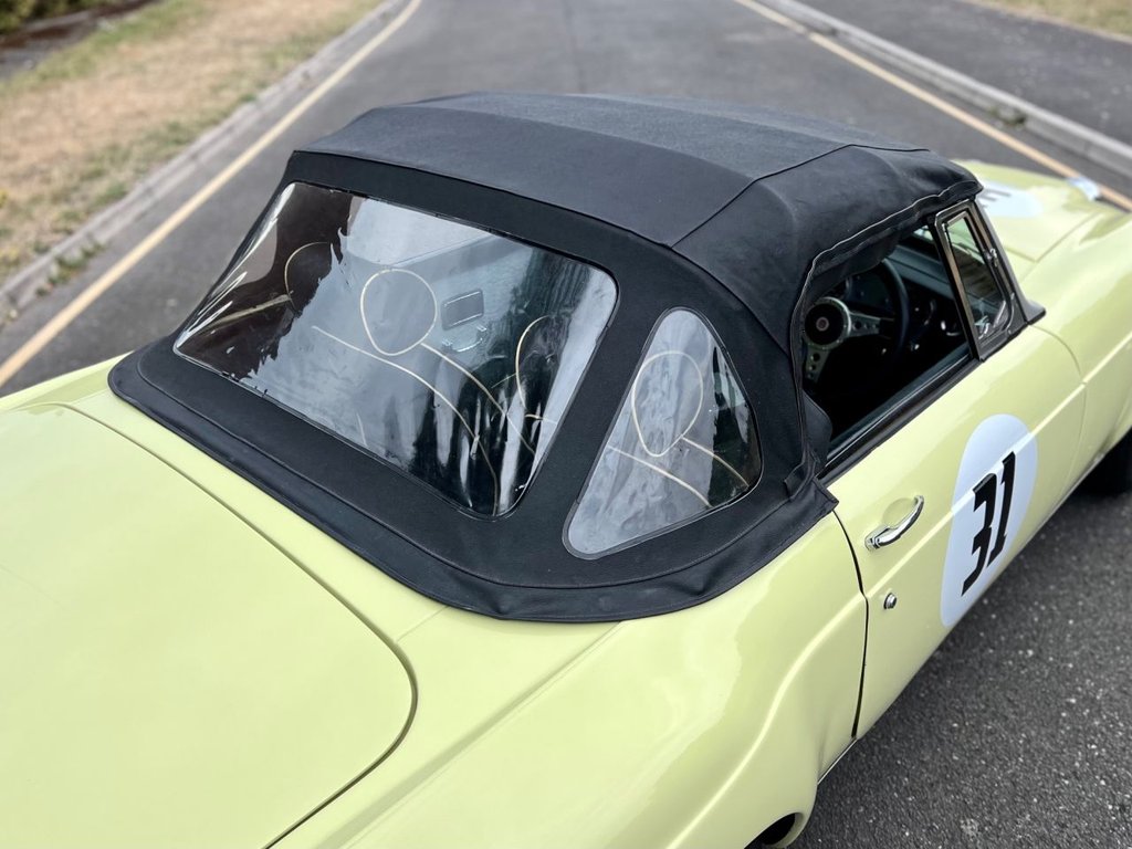 USED 1976 MG MGB SEBRING // 1800cc // Manual // Overdrive // px swap 