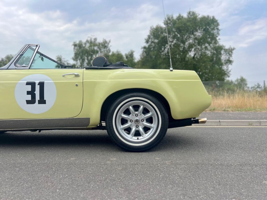 USED 1976 MG MGB SEBRING // 1800cc // Manual // Overdrive // px swap 