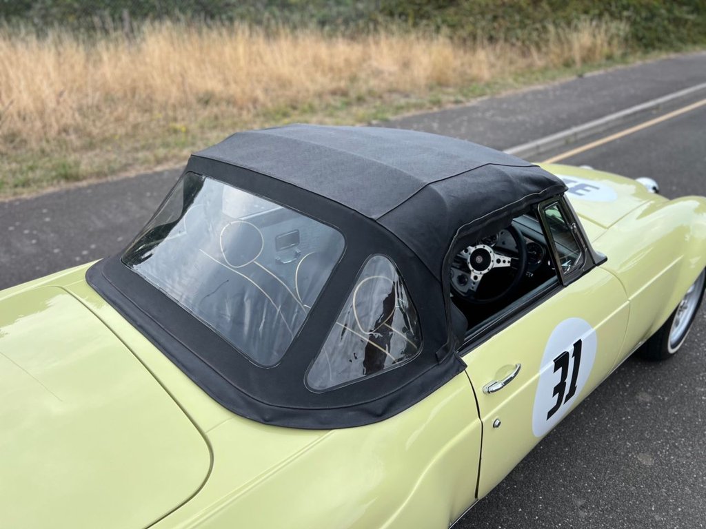 USED 1976 MG MGB SEBRING // 1800cc // Manual // Overdrive // px swap 