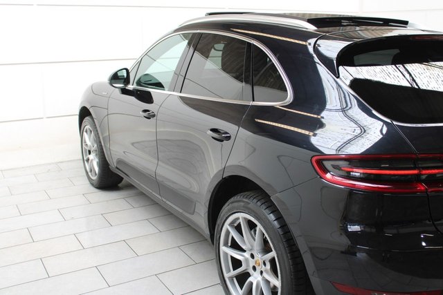 2014 PORSCHE MACAN - Photo 12