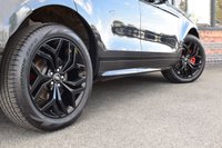 USED 2022 H LAND ROVER RANGE ROVER EVOQUE 1.5 P300e 12.2kWh R-Dynamic SE SUV 5dr Petrol Plug-in Hybrid Auto 4WD Euro 6 (s/s) (309 ps) 1 OWNER / FULL LAND ROVER HIST