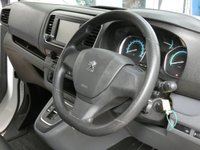 USED 2022 22 PEUGEOT E-EXPERT e 1000 75kWh Professional Long Panel Van 6dr Electric Auto LWB (136 ps) LWB 3 SEATS AIR CON ANDROID APPLE CARPLAY PLYLINED BULKHEAD 2 OWNERS WARRANTY