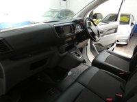 USED 2022 22 PEUGEOT E-EXPERT e 1000 75kWh Professional Long Panel Van 6dr Electric Auto LWB (136 ps) LWB 3 SEATS AIR CON ANDROID APPLE CARPLAY PLYLINED BULKHEAD 2 OWNERS WARRANTY