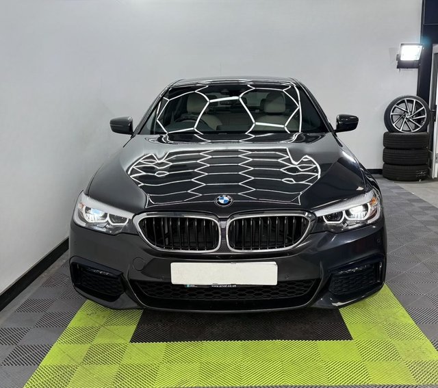 2020 BMW 5 SERIES - Photo 4