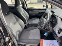 USED 2015 65 TOYOTA YARIS 1.33 Dual VVT-i Icon Hatchback 5dr Petrol Multidrive S Euro 5 Euro 5 (99 ps) LOVELY LITTLE AUTOMATIC! 2KEYS