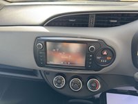 USED 2015 65 TOYOTA YARIS 1.33 Dual VVT-i Icon Hatchback 5dr Petrol Multidrive S Euro 5 Euro 5 (99 ps) LOVELY LITTLE AUTOMATIC! 2KEYS