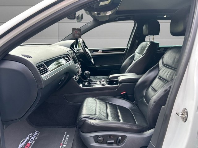 2016 VOLKSWAGEN TOUAREG 3.0 TDI V6 BlueMotion Tech R-Line Plus SUV 5dr Diesel Tiptronic 4WD Euro 6 (s/s) (262 ps) - Photo 12