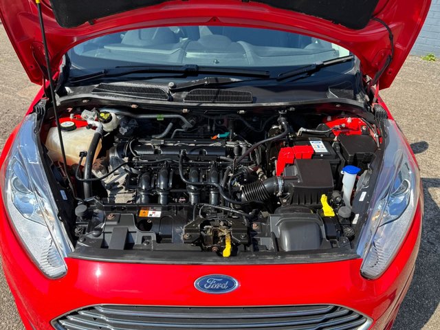 2014 14 FORD FIESTA 1.25 Zetec Hatchback 5dr Petrol Manual Euro 5 (82 ps) - Photo 2