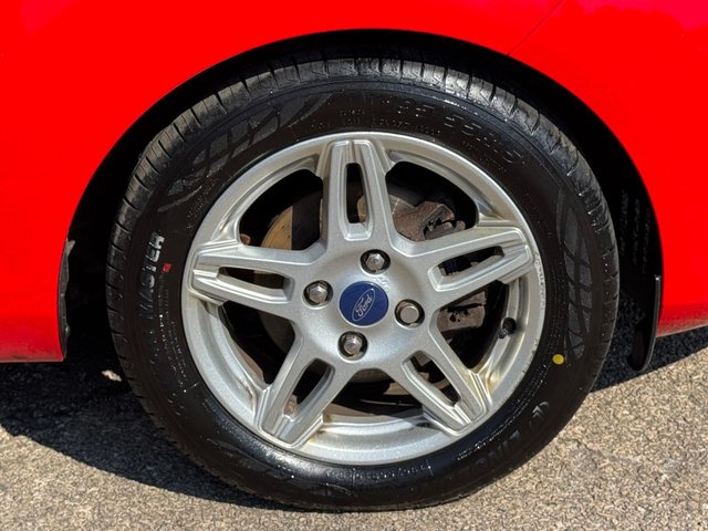 2014 14 FORD FIESTA 1.25 Zetec Hatchback 5dr Petrol Manual Euro 5 (82 ps) - Photo 9