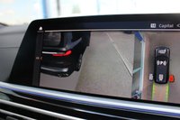 USED 2020 20 BMW X7 3.0 M50d SUV 5dr Diesel Auto xDrive Euro 6 (s/s) (400 ps) - EURO 6 - ULEZ, BIG SPEC OVER &pound;8K of EXTRAS - 7 SEATS, PRO NAV, HTD/VENTILATED LEATHER, MASSAGE FUNCTION, PAN ROOF, R/CAMERA, HUD, DIGITAL DASH, E/TAILGATE, 22" ALLOYS, CRUISE/BSA, WIRELESS CHARGER, BLUETOOTH, DAB & HARMAN KARDON S/S