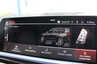 USED 2020 20 BMW X7 3.0 M50d SUV 5dr Diesel Auto xDrive Euro 6 (s/s) (400 ps) - EURO 6 - ULEZ, BIG SPEC OVER &pound;8K of EXTRAS - 7 SEATS, PRO NAV, HTD/VENTILATED LEATHER, MASSAGE FUNCTION, PAN ROOF, R/CAMERA, HUD, DIGITAL DASH, E/TAILGATE, 22" ALLOYS, CRUISE/BSA, WIRELESS CHARGER, BLUETOOTH, DAB & HARMAN KARDON S/S