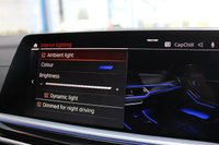 USED 2020 20 BMW X7 3.0 M50d SUV 5dr Diesel Auto xDrive Euro 6 (s/s) (400 ps) - EURO 6 - ULEZ, BIG SPEC OVER &pound;8K of EXTRAS - 7 SEATS, PRO NAV, HTD/VENTILATED LEATHER, MASSAGE FUNCTION, PAN ROOF, R/CAMERA, HUD, DIGITAL DASH, E/TAILGATE, 22" ALLOYS, CRUISE/BSA, WIRELESS CHARGER, BLUETOOTH, DAB & HARMAN KARDON S/S