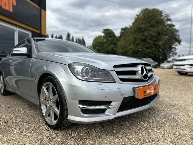 2012 Mercedes-Benz C-Class 2.1L Amg Sport 2dr - Photo 2