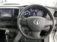 USED 2021 21 VAUXHALL VIVARO 3100 2.0 D 120 BHP L2 LONG SPORTIVE ( REFRIGERATED ) REFRIGERATED | L2 LONG | CARPLAY