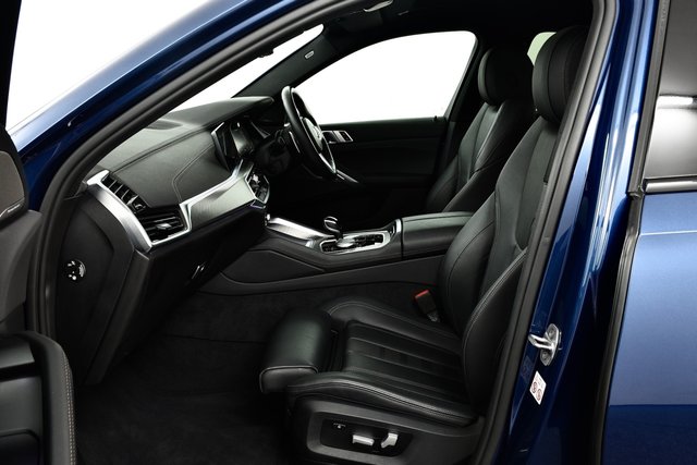 2022 BMW X6 4.4 M50i V8 SUV 5dr Petrol Auto xDrive Euro 6 (s/s) (530 ps)£90k New | Tech + Pk | Sky Pan - Photo 2